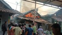 Tiga Rumah Di Kelurahan Jenggot Kota Pekalongan Hangus Terbakar