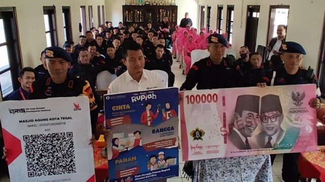 Puluhan Brimob Pekalongan Dikenalkan QRIS