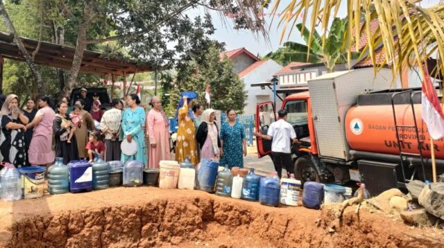 Kemarau Panjang Ribuan Warga Batang Kesulitan Air Bersih