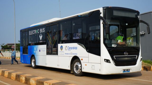 GBC Mulai Operasikan Bus Listrik di Area KIT Batang