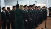 Kakak Beradik Anak Penjual Pindang di Pekalongan Dilantik Jadi Dewan