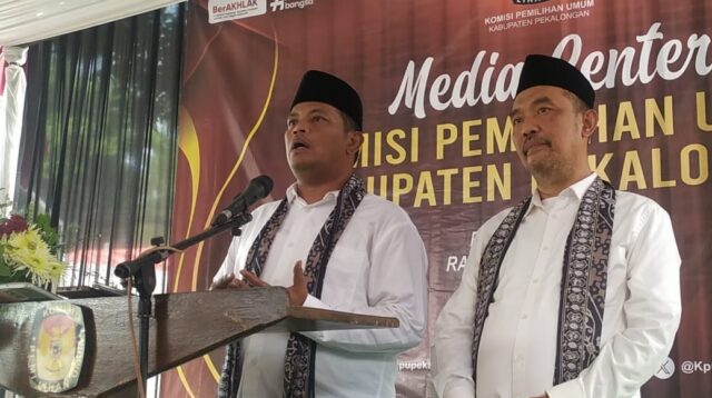 Gandeng Pengusaha, Petahana Wakil Bupati Pekalongan Daftar Pilkada 2024 Manfaatkan Putusan MK