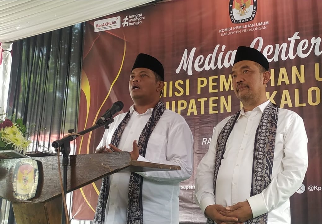 Gandeng Pengusaha, Petahana Wakil Bupati Pekalongan Daftar Pilkada 2024 Manfaatkan Putusan MK