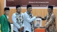 Duet Beda Generasi Faiz-Suyono Mendaftar ke KPU Batang, Jawab Isu Bupati Impor