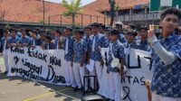 Cuman Diberi Sanksi SP 1, Ratusan Pelajar SMA 3 Kota Pekalongan Demo Tuntut Guru BK Diberhentikan Setelah Muncul Puluhan Korban Pelecehan Seksual Verbal Bersuara