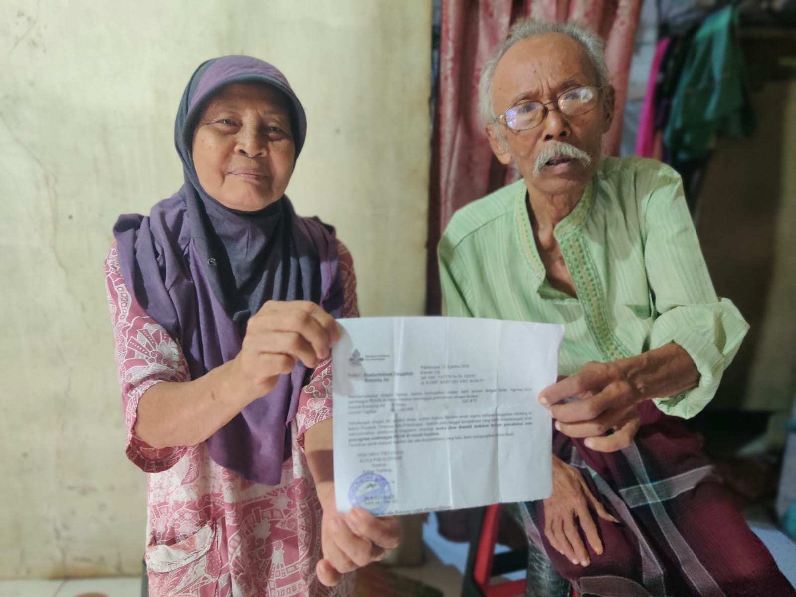 Tunggak Tagihan PDAM, Pasangan Lansia Miskin di Kota Pekalongan Terancam Diputus Aliran Air