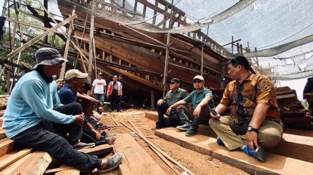 Pedagang Pasar, Nelayan dan Pelaku Usaha di Sektor Perikanan Curhat, Begini Reaksi Cabup Batang 2024 Fauzi Fallas