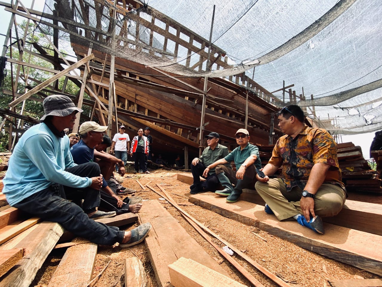 Pedagang Pasar, Nelayan dan Pelaku Usaha di Sektor Perikanan Curhat, Begini Reaksi Cabup Batang 2024 Fauzy Fallas